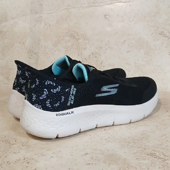 Skechers GOwalk Women's Black & Teal Accent Slip-On Athletic Sneakers Sz 7 EUC - Picture 1 of 8